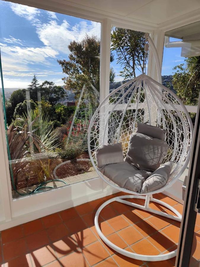 Fully Renovated Hillside Apartment Close To City Christchurch Eksteriør bilde