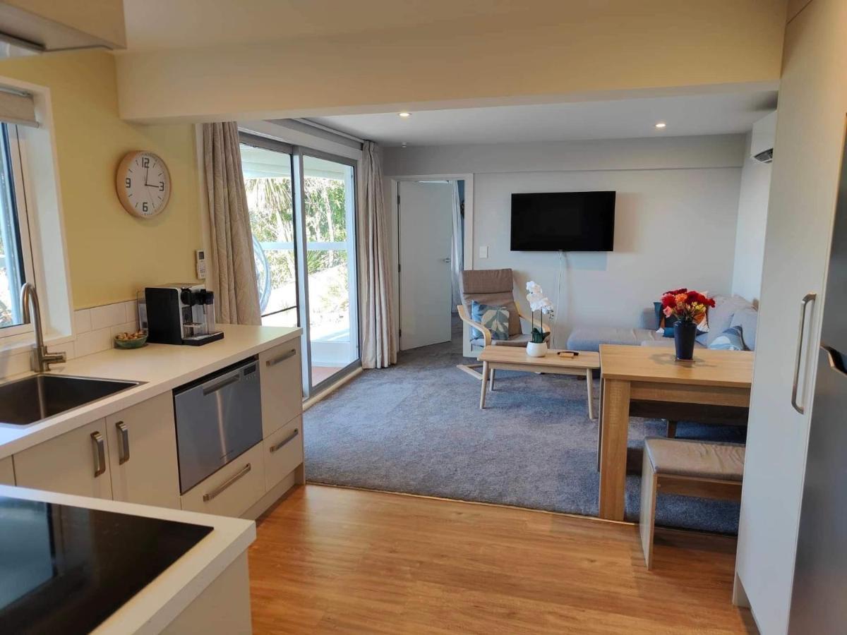 Fully Renovated Hillside Apartment Close To City Christchurch Eksteriør bilde