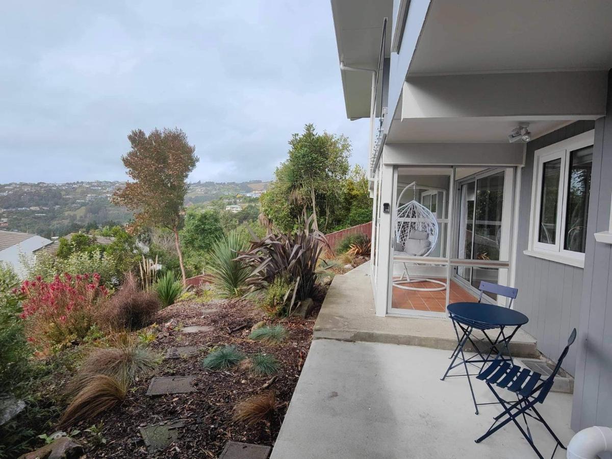 Fully Renovated Hillside Apartment Close To City Christchurch Eksteriør bilde