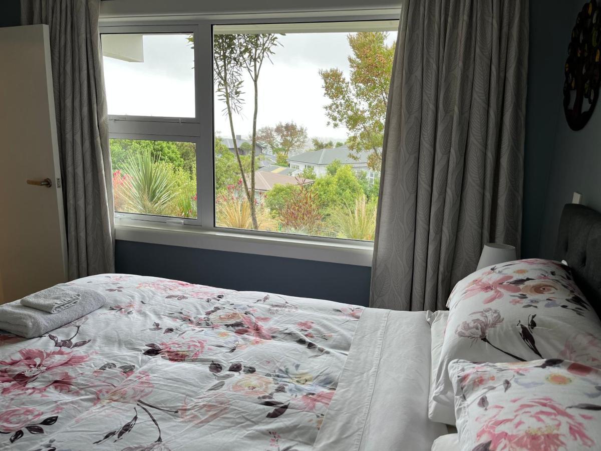 Fully Renovated Hillside Apartment Close To City Christchurch Eksteriør bilde